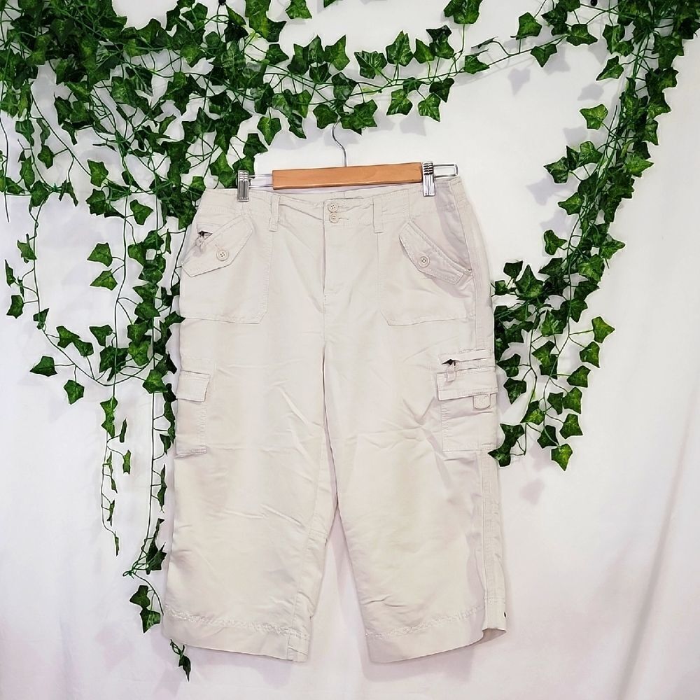 Caribbean Joe. Casual Cream Cargo Capris. Wide Leg. Size 10P. EUC